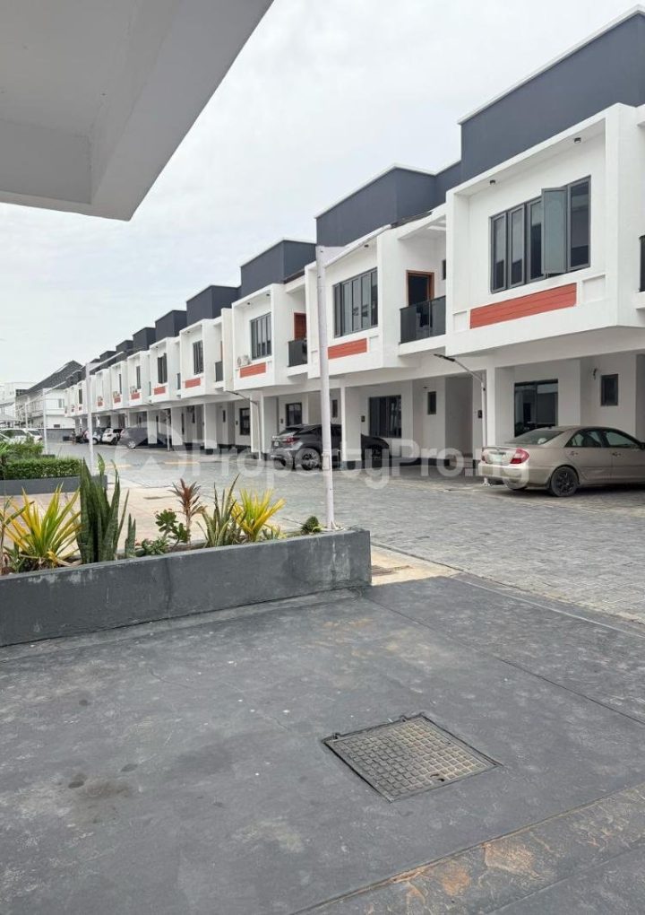 Exploring The Best Of Lekki Phase 2: All You Need To Know