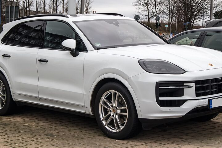 Is the Porsche Cayenne Electric the Best Luxury SUV?