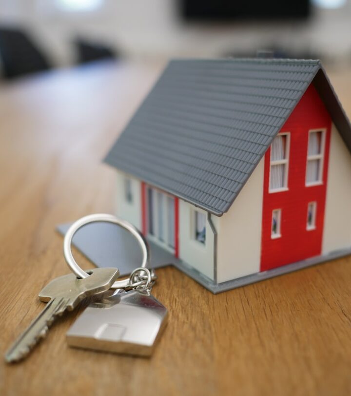 Who Receives the Payout if an Insured Home on Loan Is Damaged?