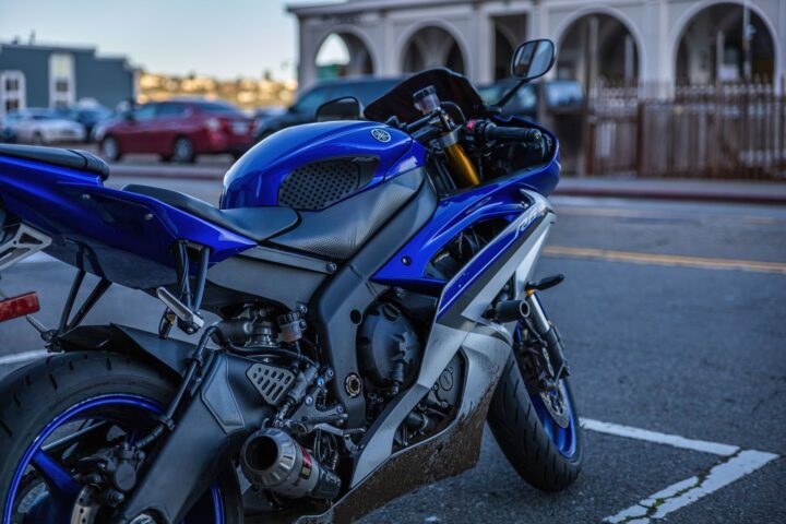 Yamaha YZF R2 launch: Best Proven Sportsbike at Rs 2.30 Lakh